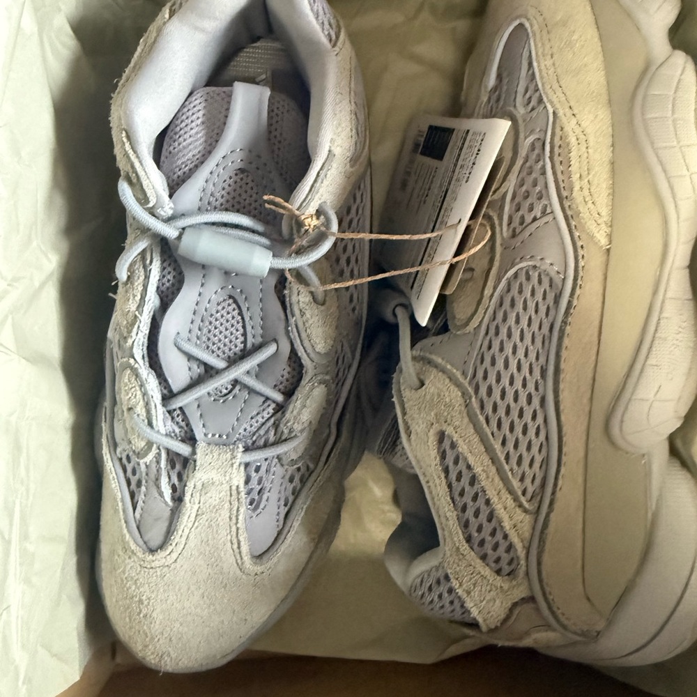 Yeezy 500 Stylish Gray Sneakers